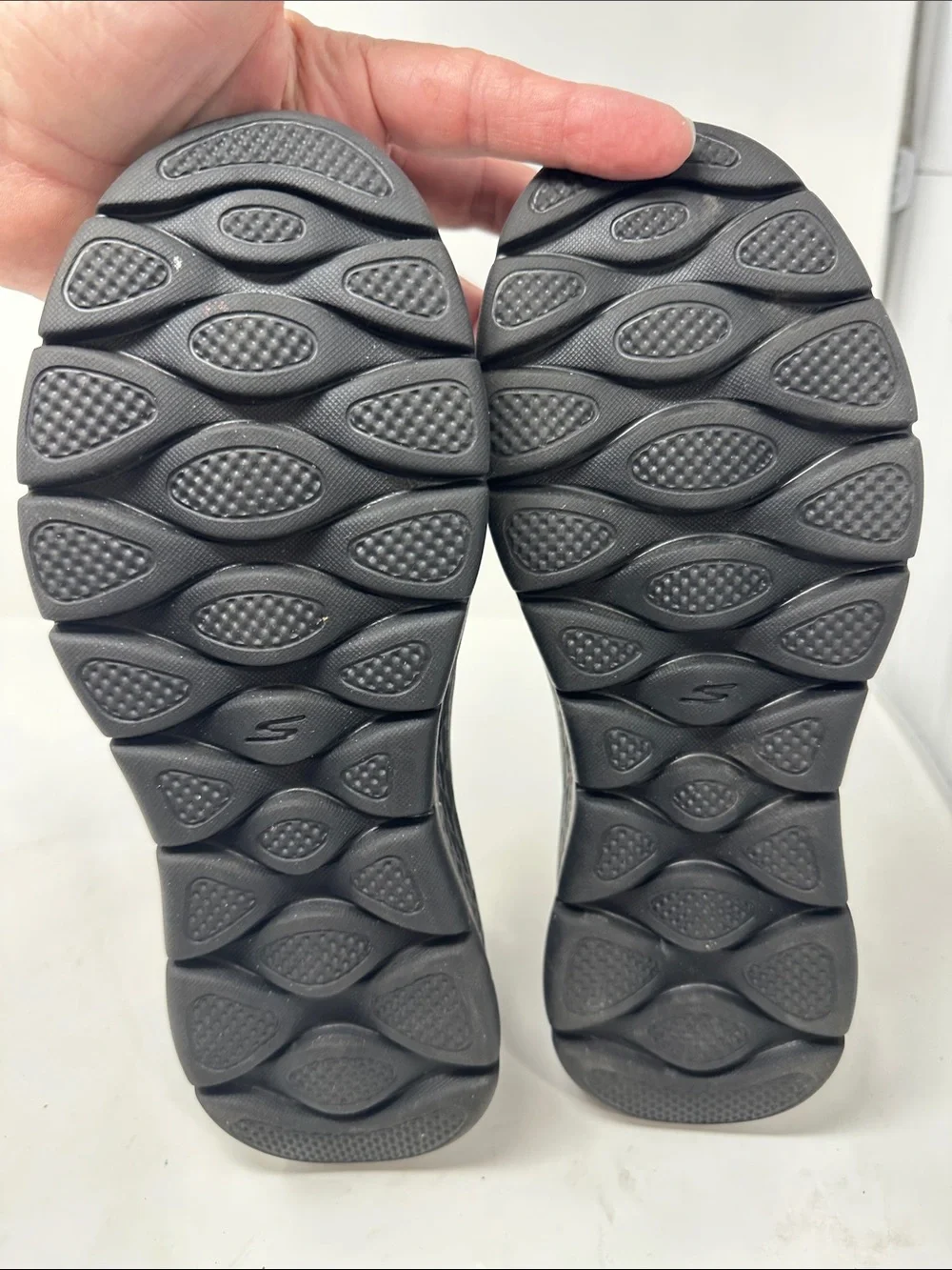 Sketchers Slip-ins Size 9